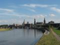 Blick auf die Augustus-Brücke mit der historischen Altstadt von Dresden